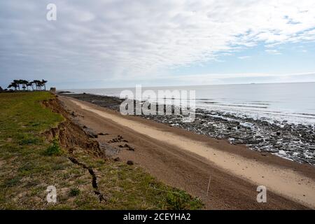 Effetti di erosione costiera Bawdsey Suffolk Inghilterra Foto Stock