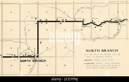 . Mappa e guida di Huebinger per la strada fiume-fiume;. 110. ll.r. M. WVst a Exira, t3.2 -M.East a Guthrie Center. Cancelli, tasso di 1.00 dollari. Gail.VGE - Xonc. Levi Stilliansdoes riparare il worlt e Iceeps atour-barile serbatoio di benzina. Foto Stock
