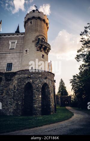 Zleby Chateau è un castello nel villaggio con lo stesso nome circa 7 km a est di Caslav. Originariamente era un castello costruito dal Lichtenburg. Foto Stock