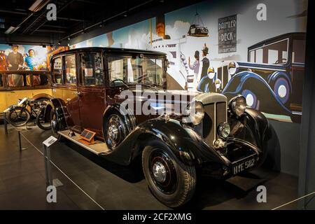 Regno Unito, Inghilterra, Coventry, Museo dei trasporti, 1935 limousine della Regina Mary Daimler Foto Stock