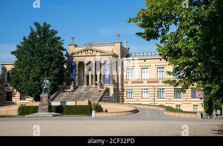 SCHWERIN, GERMANIA - 12 agosto 2020: SCHWERIN, GERMANIA 12 agosto 2020. Il Museo Staatliches Schwerin (Museo Statale Schwerin) è una galleria d'arte e un mus Foto Stock
