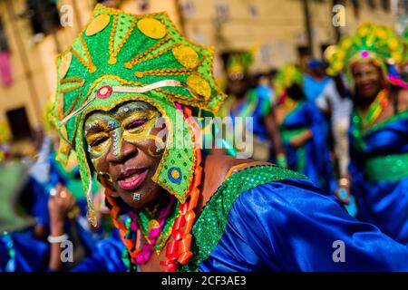 Un ballerino afro-colombiano del quartiere di Pandeyuca partecipa al festival di San Pacho a Quibdó, Colombia. Foto Stock