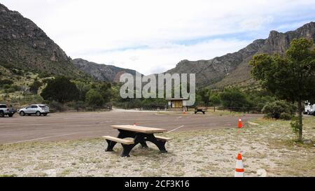 RV Camping Area del Guadalupe Mountains National Park Campground, Pine Springs, Texas Foto Stock