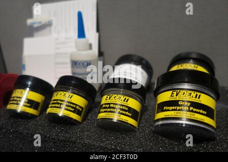Polvere di impronte digitali utilizzata nelle indagini sulla scena del crimine. Foto Stock