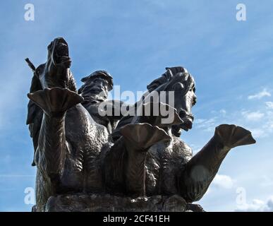 Statua di Nettuno al Naval War Memorial a Plymouth Hoe. Foto Stock