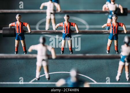 Gioco di calcio da tavolo con i giocatori Foto Stock