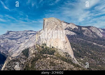 Vista dal Sentinel Dome all'Half Dome, al Parco Nazionale di Yellowstone, California Foto Stock