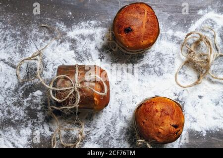 Panettone con torta di Natale italiana fatta in casa Foto Stock