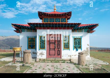 KHARKORIN, MONGOLIA - Tempio di Lubang Gyalpo a Kharkhorin (Karakorum), Mongolia. Karakorum fu la capitale dell'Impero Mongolo tra il 1235 e il 1260. Foto Stock