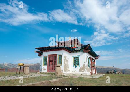 KHARKORIN, MONGOLIA - Tempio di Lubang Gyalpo a Kharkhorin (Karakorum), Mongolia. Karakorum fu la capitale dell'Impero Mongolo tra il 1235 e il 1260. Foto Stock