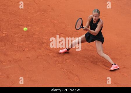 Anna Karolina Schmiedlova della Slovacchia in azione durante il TK Sparta Prague Open 2020, torneo di tennis della WTA, in sostituzione del annullato Foto Stock