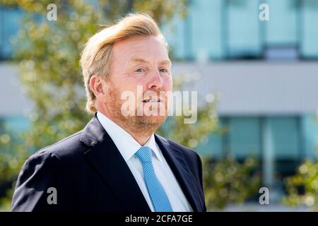 Haarlemmermeer, Paesi Bassi. 04 settembre 2020. Re Willem-Alexander dei Paesi Bassi apre il controllo del traffico aereo Polaris all'aeroporto di Schiphol, il 4 settembre 2020. Credit: Patrick van Katwijk/ |/dpa/Alamy Live News Foto Stock