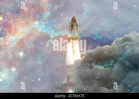 Navetta spaziale Atlantis. Elementi di questa immagine forniti dalla NASA Foto Stock