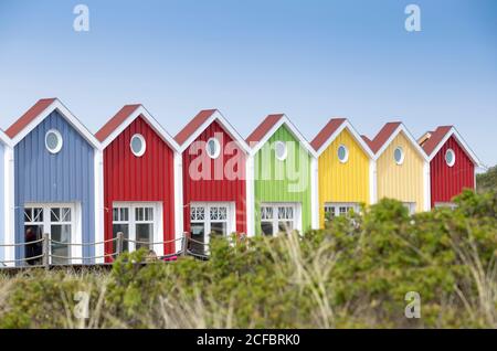 Colorate case sulla spiaggia (negozi), Langeoog, Isole Frisone Orientali Foto Stock