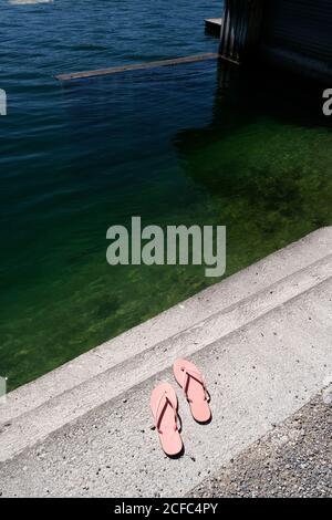 Infradito sul lago Foto Stock