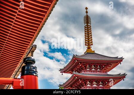 La cima della pagoda a Sensō-ji a Tokyo, Giappone Foto Stock