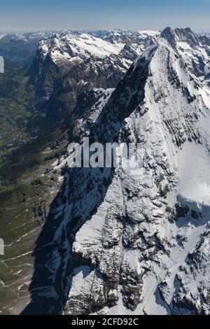 Svizzera, Cantone di Berna, Oberland Bernese, Alpi Bernesi, Eiger parete nord dall'alto Foto Stock