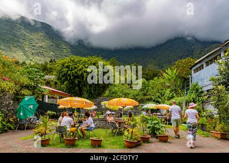 Caffetteria, Hell-Bourg, uno dei più bei villaggi della Francia, Cirque de la Salazie bacino vulcanico, 930 m slm, Isola di Reunion, Foto Stock