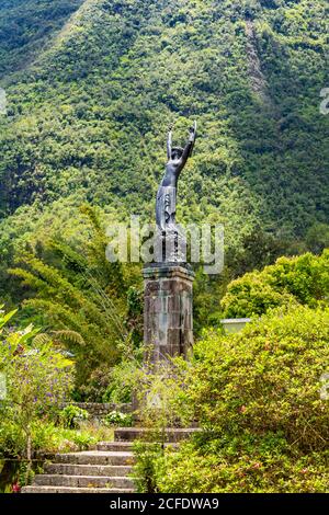 L'ame de la France, l'anima di Francia, statua bronzea di un guerriero, dello scultore Carlo Sarrabezoles, 1931, Hell-Bourg, Cirque de la Salazie vulcano, Foto Stock