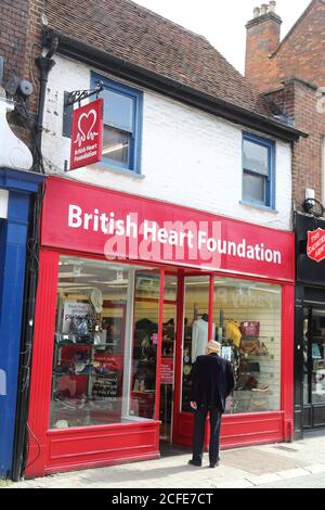 British Heart Foundation Charity Shop nel Buckinghamshire Market Town di High Wycombe, Regno Unito Foto Stock