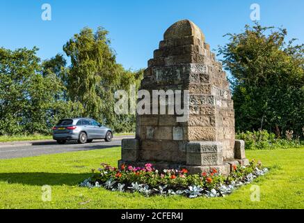 Prestonpans, East Lothian, Scozia, Regno Unito, 5 settembre 2020. I preparativi per il 275° anniversario della Battaglia di Prestonpans in cui i giacobiti, guidati da Charles Edward Stuart, sconfissero l'esercito britannico guidato da Sir john Cope il 21 settembre 1745. Le commemorazioni saranno online quest'anno. La Battaglia di Prestonpans monumento, il 1745 cairn Foto Stock