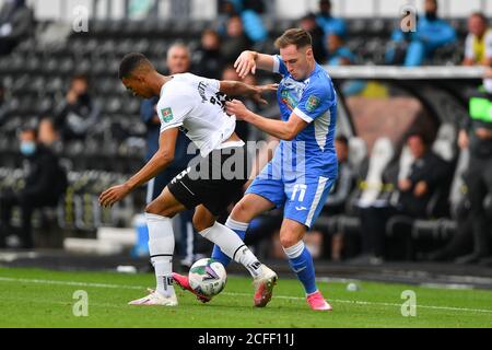 DERBY, INGHILTERRA. 5 SETTEMBRE Josh Kay of Barrow combatte con Lee Buchanan della contea di Derby durante la partita della Carabao Cup tra Derby County e Barrow al Pride Park, Derby (Credit: Jon Hobley | MI News) Credit: MI News & Sport /Alamy Live News Foto Stock