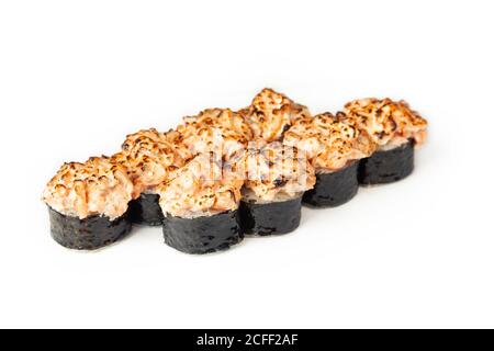 Ciotola con salsa wasabi su un piatto bianco. Per il menu del ristorante. Piatto di condimento tradizionale cinese classico wasabi. Cucina giapponese, pasta di rafano. Foto Stock