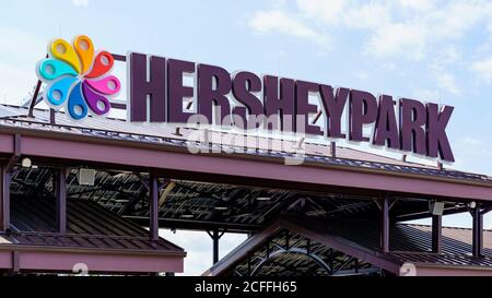 Hershey, Pennsylvania, USA - 4 settembre 2020: Il cartello d'ingresso a Hersheypark, una popolare attrazione di Chocolatetown USA. Foto Stock