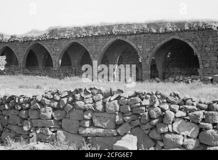 Jebel el-Druze e Hauran. Ezraa. Resti della Chiesa cristiana primitiva ca. 1938 Foto Stock