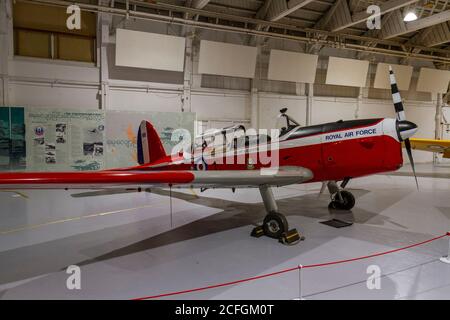 A de Havilland DHC-1 Chipmunk T.10 ‘WP962’, il principale allenatore della Royal Air Force esposto al RAF Museum di Londra, Regno Unito. Foto Stock