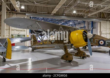 Un combattente biplano Fiat CR 42 Falco monoposto italiano in mostra al RAF Museum di Londra, Regno Unito. Foto Stock