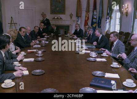 Josip Tito e Jimmy carter tengono un incontro tra funzionari americani e jugoslavi. CA. 03/07/1978 Foto Stock