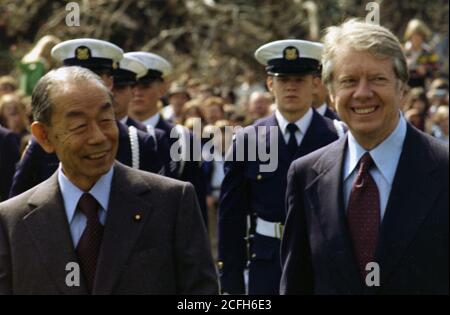 Jimmy carter e primo ministro del Giappone Takeo Fukuda ca. 21 marzo 1977 Foto Stock