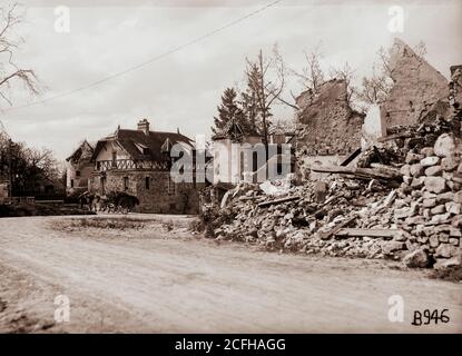 La battaglia di Belleau Wood durante la prima guerra mondiale. Chateau-Theirry. La città di Belleau nel famoso Bosco di Belleau, dove tanti americani sono caduti negli Alleati contro l'attacco alla Marna nell'estate del 1918. Foto scattata nel maggio 1919 Foto Stock