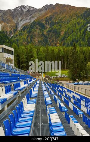 Visita all'arena del biathlon di Anterselva. Alpi dolomitiche, Italia Foto Stock