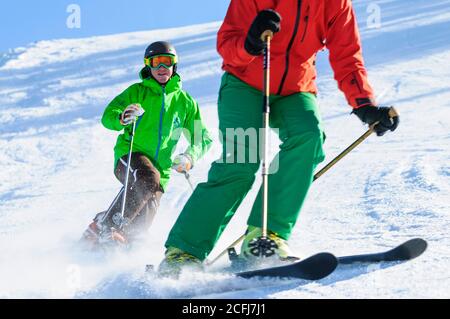 Sci alpino su piste preparate in modo perfetto Foto Stock