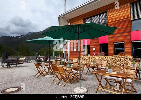 Visita all'arena del biathlon di Anterselva. Alpi dolomitiche, Italia Foto Stock