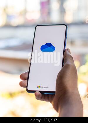Assam, india - 6 settembre 2020 : il logo OneDrive sull'immagine di riserva dello schermo del telefono. Foto Stock