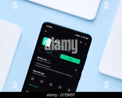 Assam, india - 6 settembre 2020 : il logo Azar sull'immagine dello stock dello schermo del telefono. Foto Stock
