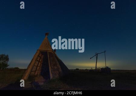 Illmitz: Draw bene, capanna di canna dei pastori a Neusiedler See (Lago Neusiedl), Burgenland, Austria Foto Stock