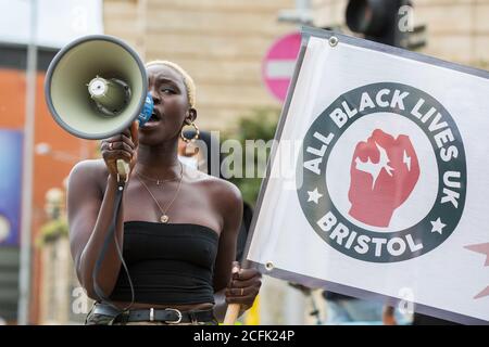 Bristol, Regno Unito. 06 settembre 2020. Centinaia di manifestanti marciano attraverso il centro di Bristol in una protesta All Black Lives Matter. Bristol, Regno Unito. 6 settembre 2020. Credit: Redorbital Photography/Alamy Live News Foto Stock