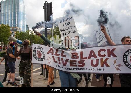 Bristol, Regno Unito. 06 settembre 2020. Centinaia di manifestanti marciano attraverso il centro di Bristol in una protesta All Black Lives Matter. Bristol, Regno Unito. 6 settembre 2020. Credit: Redorbital Photography/Alamy Live News Foto Stock