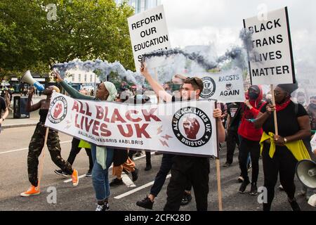 Bristol, Regno Unito. 06 settembre 2020. Centinaia di manifestanti marciano attraverso il centro di Bristol in una protesta All Black Lives Matter. Bristol, Regno Unito. 6 settembre 2020. Credit: Redorbital Photography/Alamy Live News Foto Stock