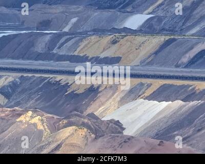 Estrazione di lignite presso lo Skywalk di Garzweiler, Jackerath in Germania Foto Stock