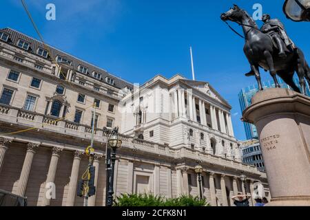 La Bank of England si trova in Threadneedle Street, la City of London. La banca centrale britannica. Foto Stock