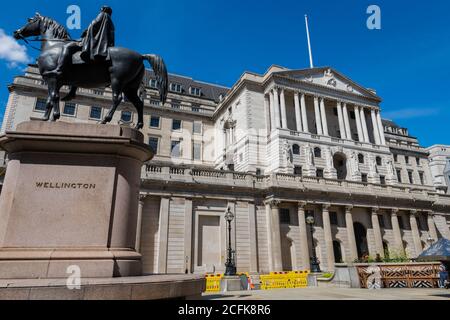 La Bank of England si trova in Threadneedle Street, la City of London. La banca centrale britannica. Foto Stock