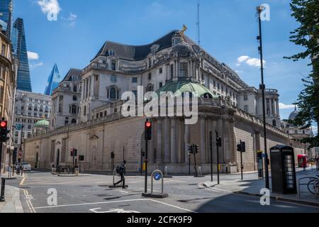 La Bank of England si trova in Threadneedle Street, nella città di Londra. La banca centrale del Regno Unito. Foto Stock