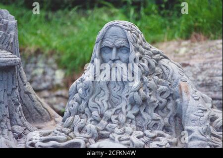 Statua in pietra blu scolpita di RIP van Winkle all'Hunter Mountain Skyride, Hunter Mountain, New York. Di artisti, Kevin VanHentenryck e David Slutzky. Foto Stock