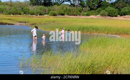 Una giornata sulla spiaggia di Cape Cod - Gray's Beach, Yarmouth Port, Massachusetts, USA Foto Stock