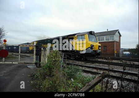 '70017' a Bishton Crossing con un servizio di trasporto su linea libera di Southampton. Foto Stock